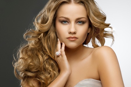 cuidar e realçar o cabelo loiro cabelo.loiro.escuro