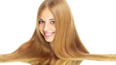 Qual é o melhor método de alisar cabelos loiros?