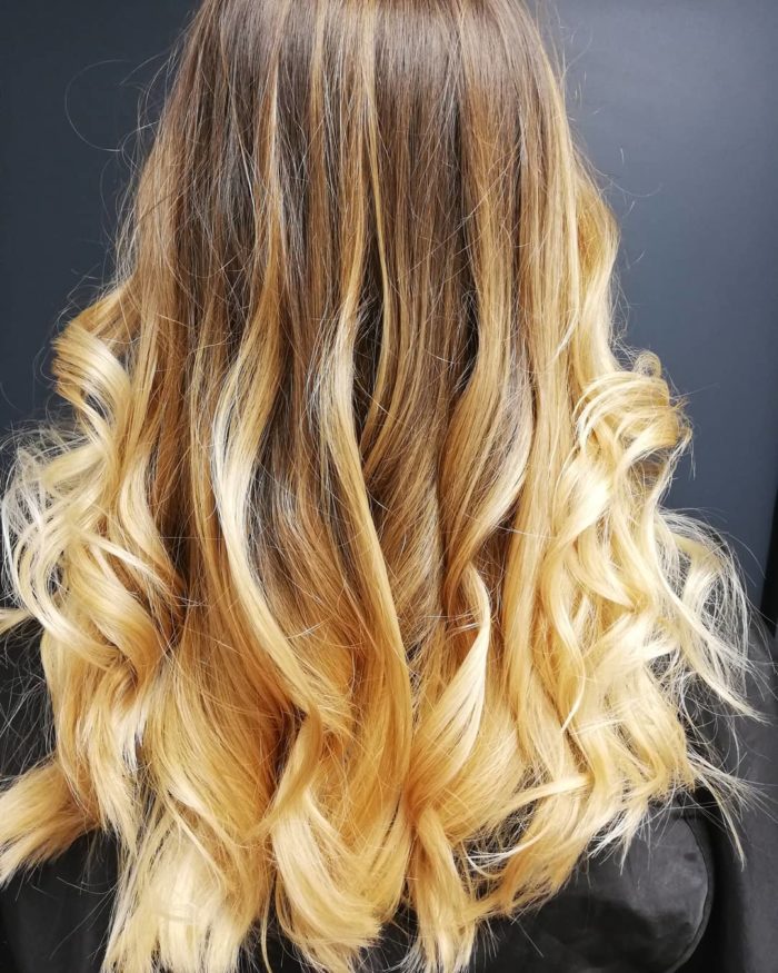 Cabelo loiro dourado
