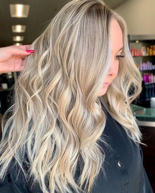 cabelo loiro com luzes