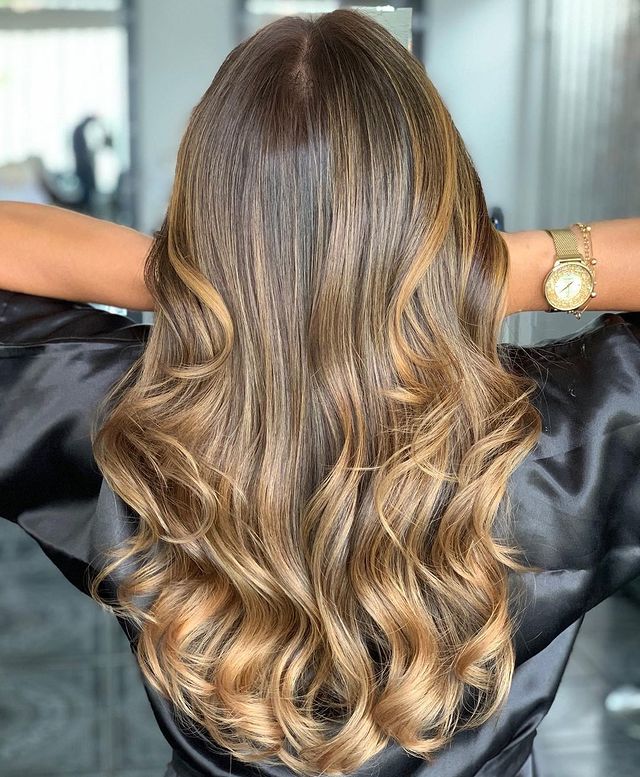 cabelo loiro com luzes