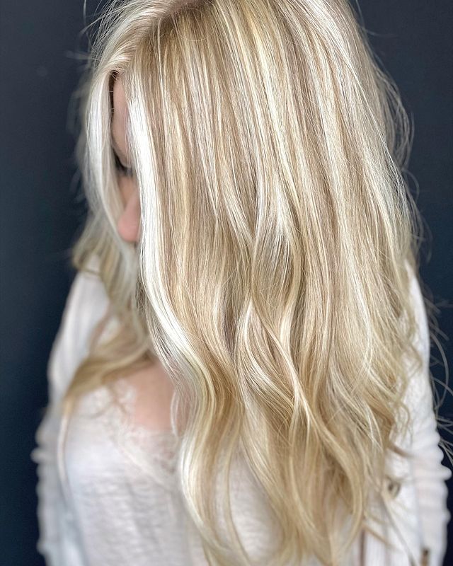 Instagram: @blonde_bar_