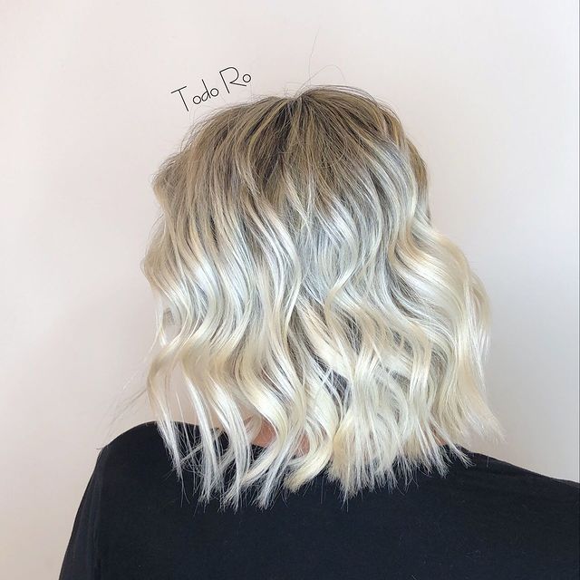 cabelo loiro com luzes